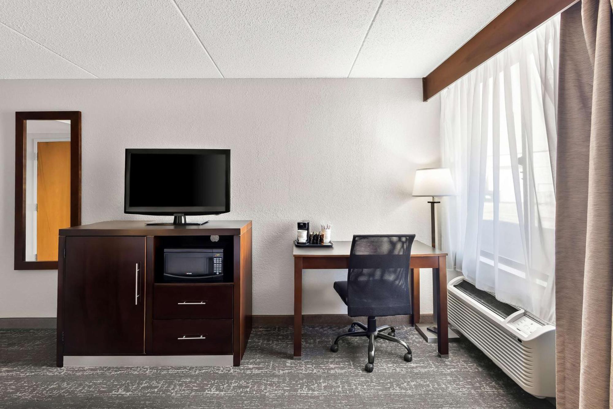 Best Western Luxbury Inn Fort Wayne Buitenkant foto