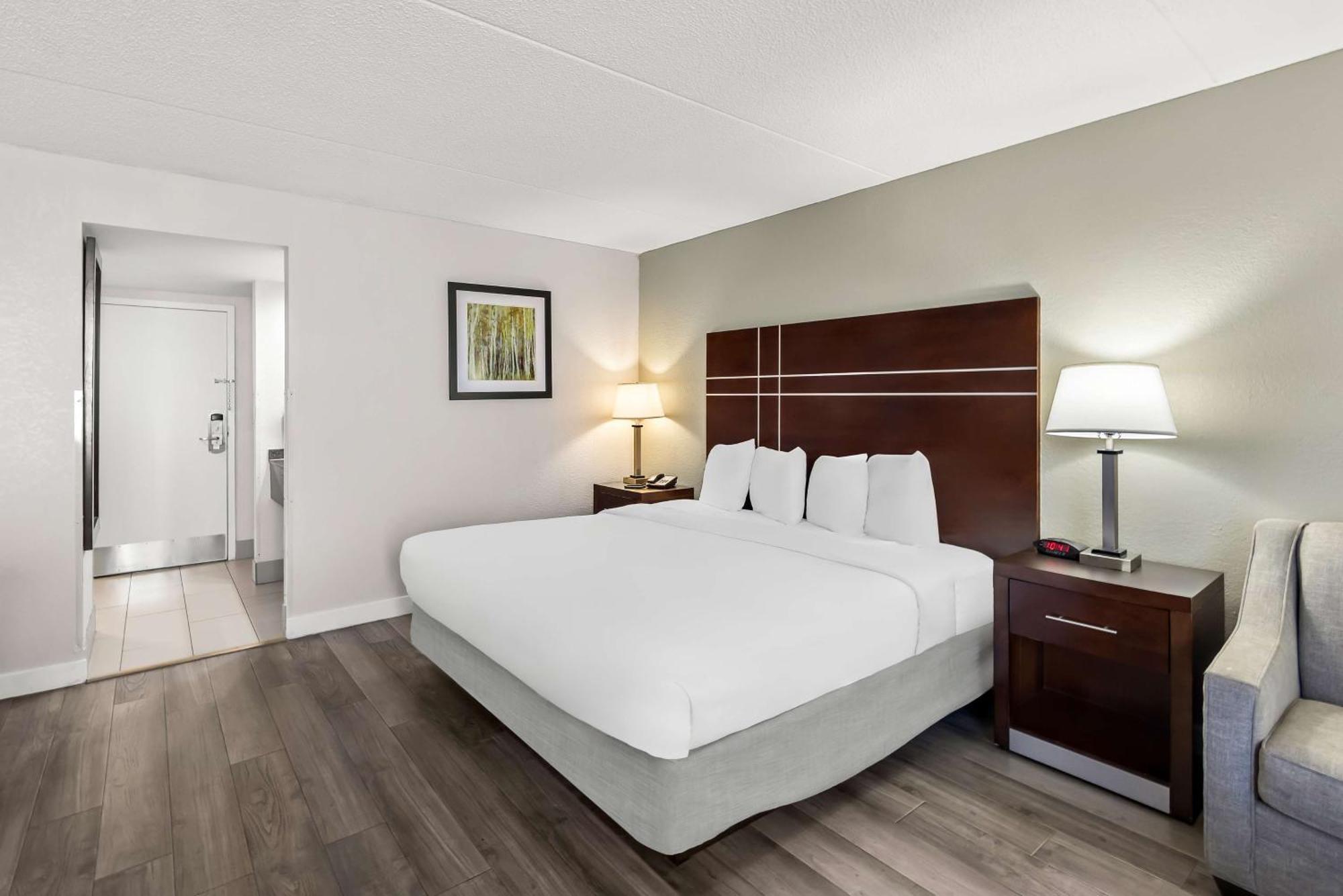 Best Western Luxbury Inn Fort Wayne Buitenkant foto