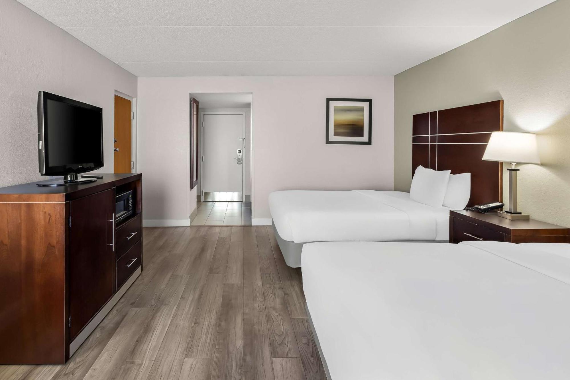 Best Western Luxbury Inn Fort Wayne Buitenkant foto