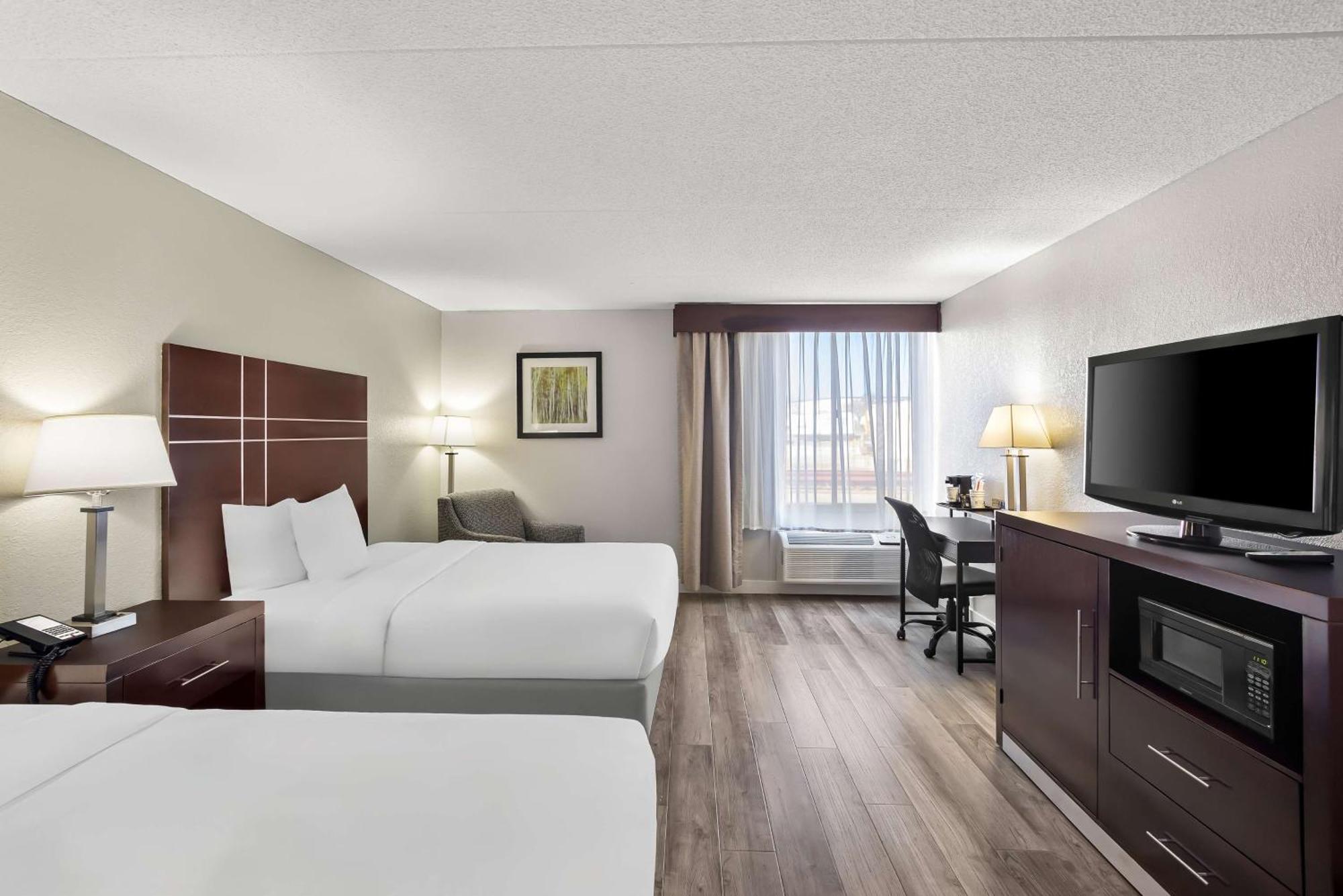Best Western Luxbury Inn Fort Wayne Buitenkant foto