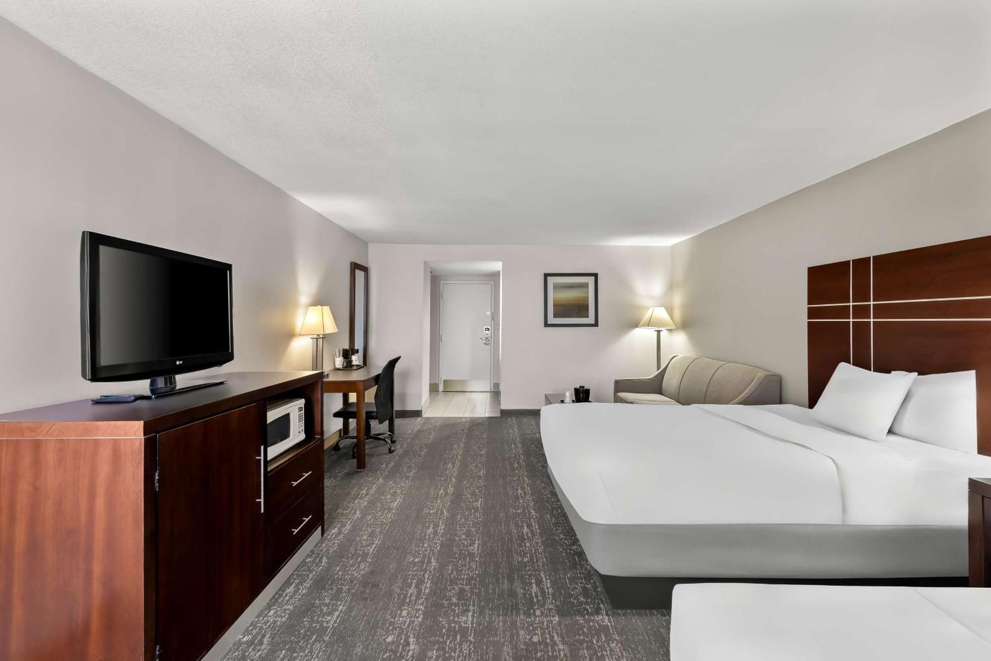 Best Western Luxbury Inn Fort Wayne Buitenkant foto