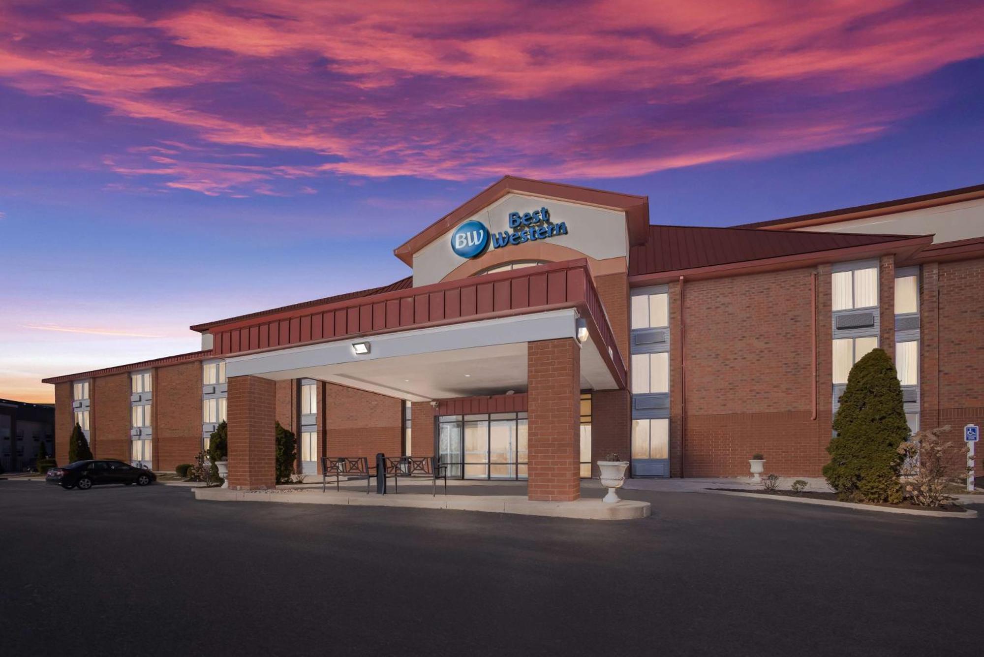 Best Western Luxbury Inn Fort Wayne Buitenkant foto